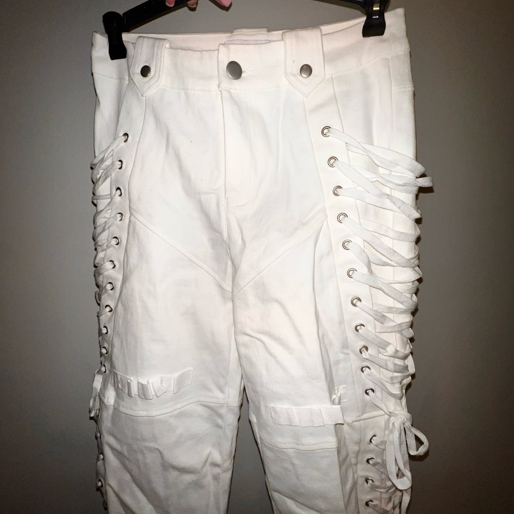 I am Gia holly pant. Brand new. Never worn.